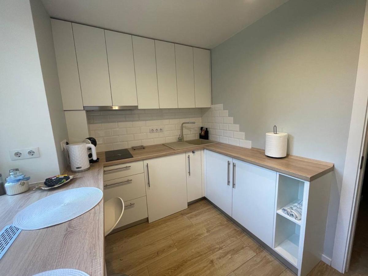 Modern 1Br Haven Near Two Parks Apartment Riga Exterior photo